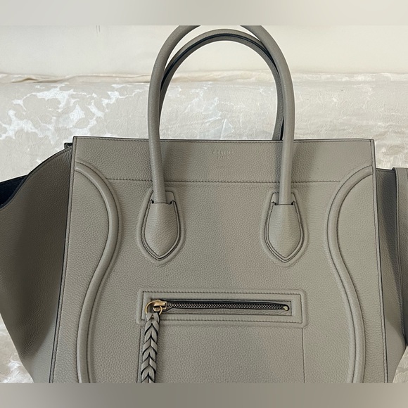 Celine Phantom Médium Quartz Calfskin Handbag with Suede inner lining - Picture 2 of 9